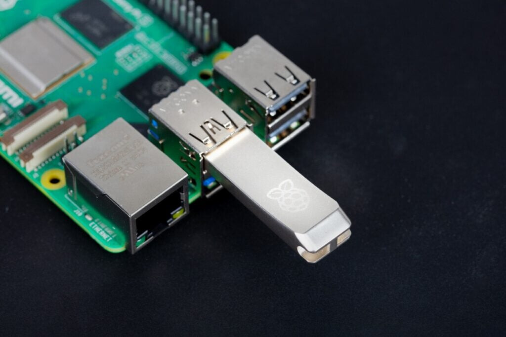 Raspberry Pi представляє компактні USB 3.0 флешнакопичувачі Raspberry Pi представляє компактні USB 3.0 флешнакопичувачі
